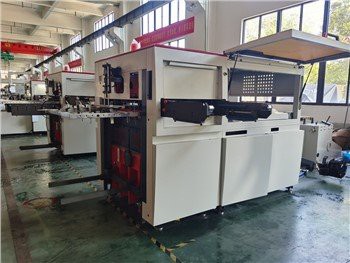 Papperskopp trä stansmaskin